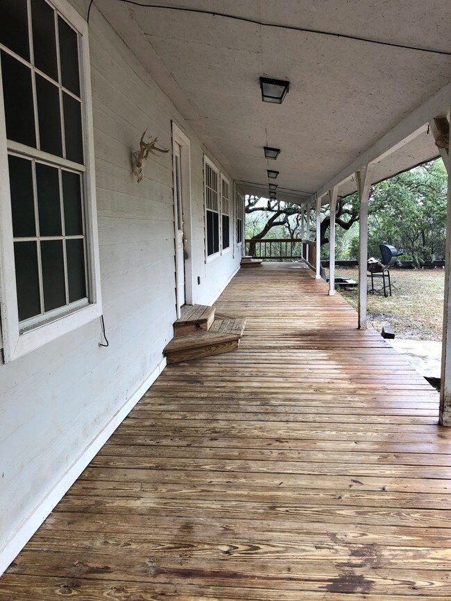 Building Photo - 187 River Trail Rd