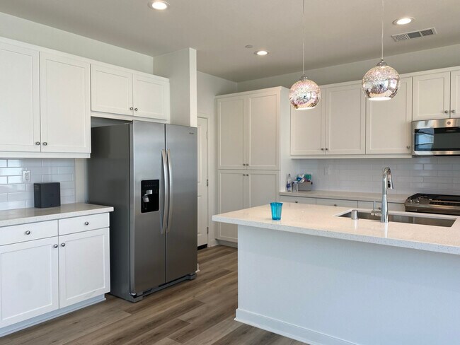 Foto del edificio - 27742 Heritage Ln