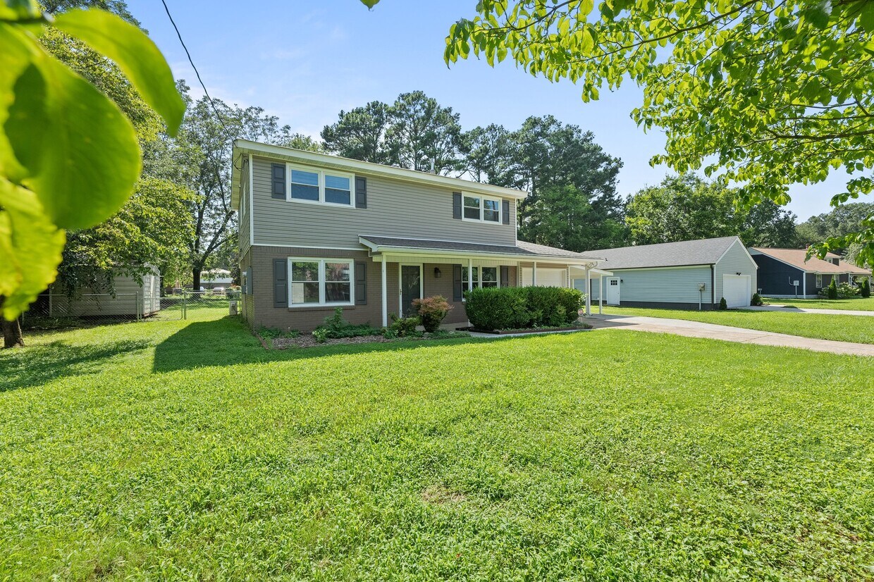 Primary Photo - 505 Forrest Park Ct NW