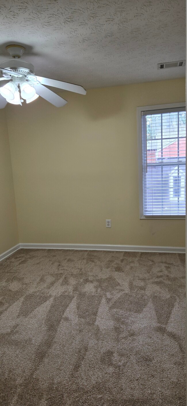 Building Photo - 5074 Leeshire Trce