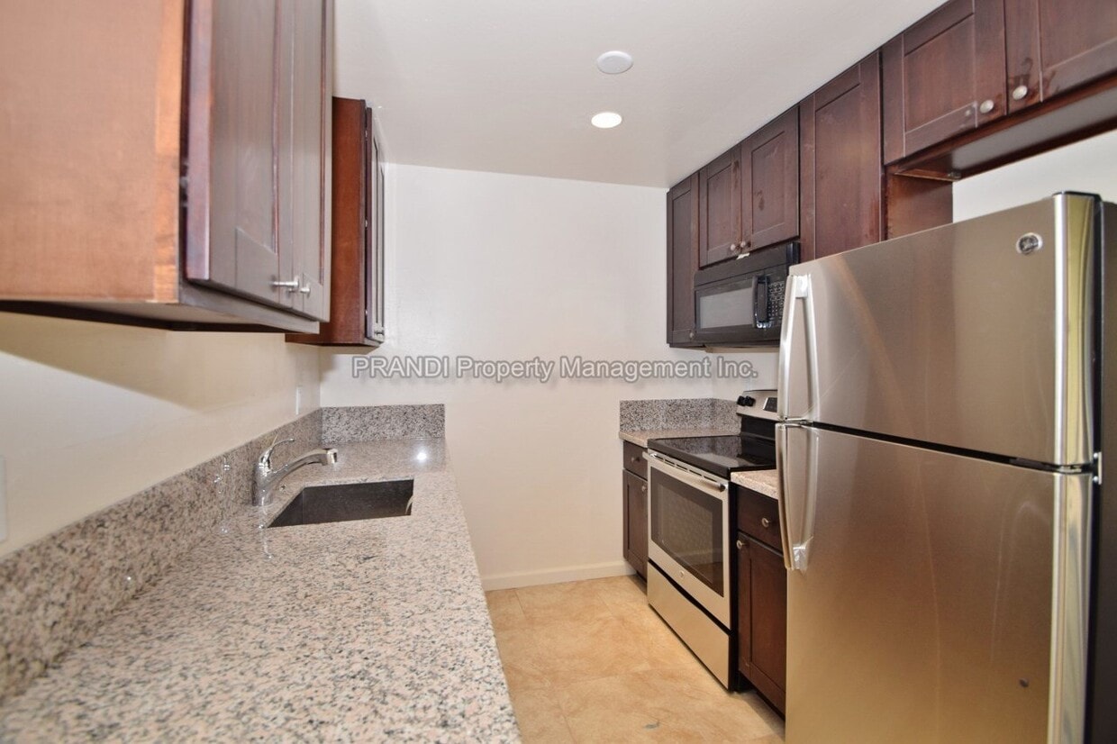 1208 Sir Francis Drake Blvd Unit Apt 14, San Anselmo, CA 94960 Room