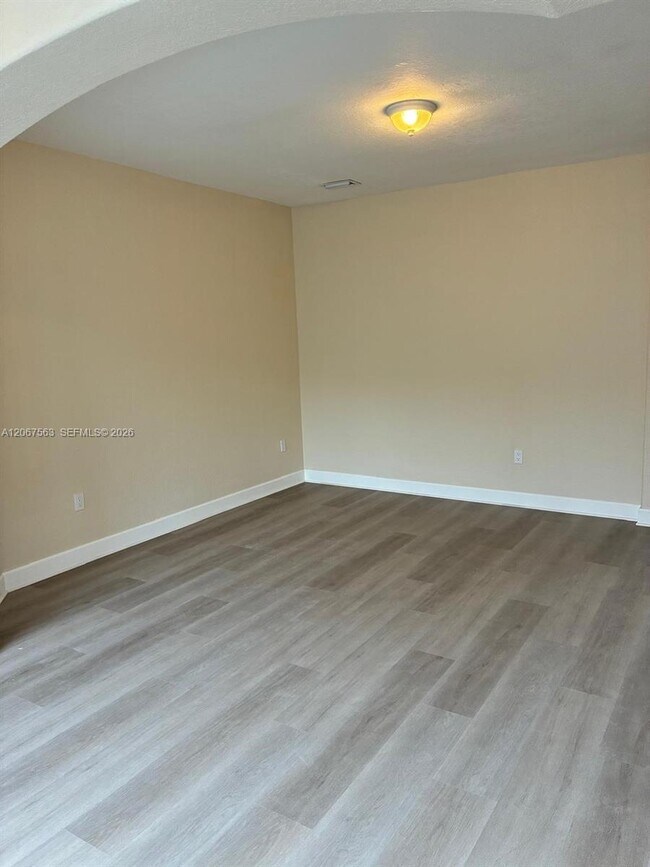 Foto del edificio - 8205 NW 116th Ave