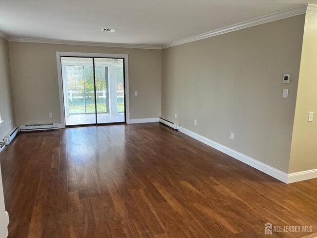 Building Photo - 55A Juniper Plaza