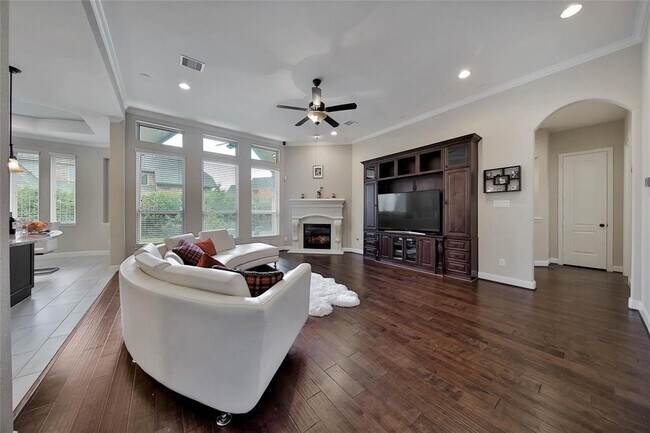 Foto del edificio - 2718 Carriage Hollow Ln
