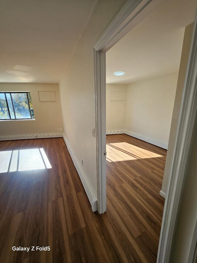 Foto del edificio - 6680 69th St