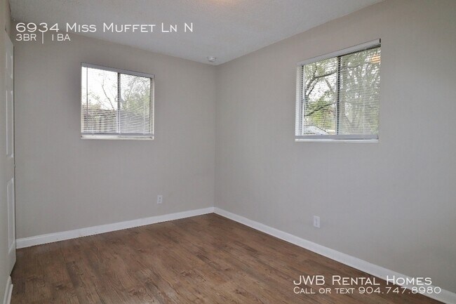 Foto del edificio - 6934 Miss Muffet Ln N