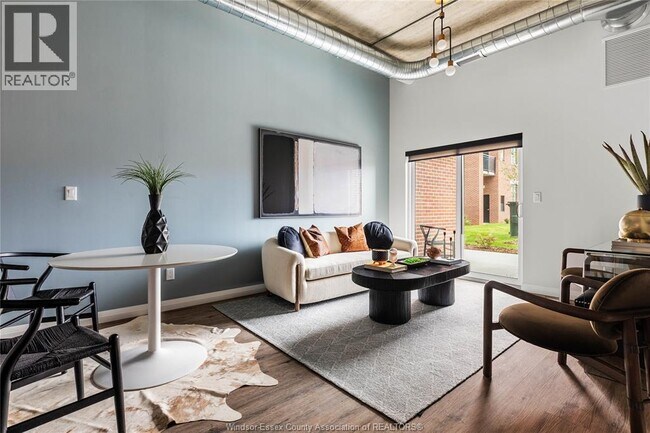 Photo du bâtiment - 1370 Argyle Rd