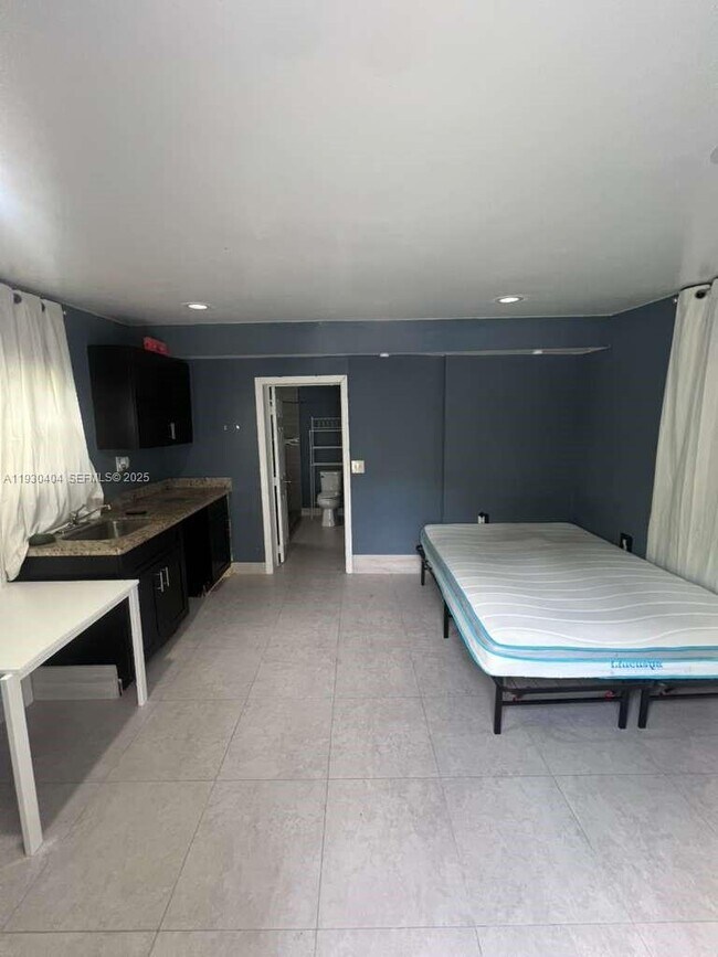 Foto del edificio - 3101 SW 14th St