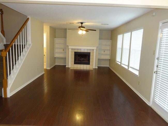 Building Photo - 3511 N Hampton Dr