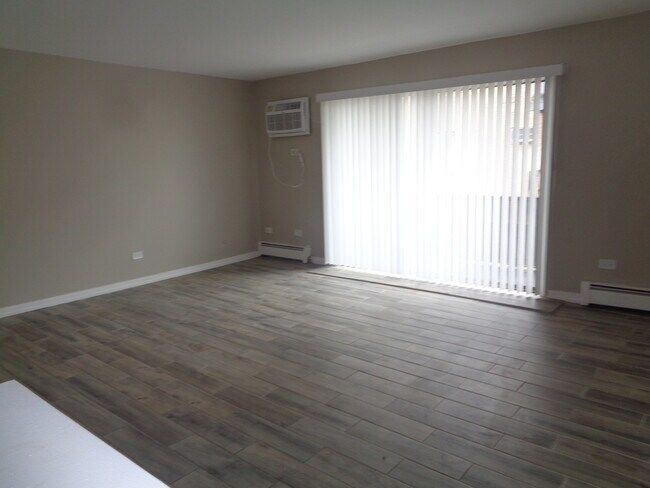 Building Photo - 6338 W 99th Pl