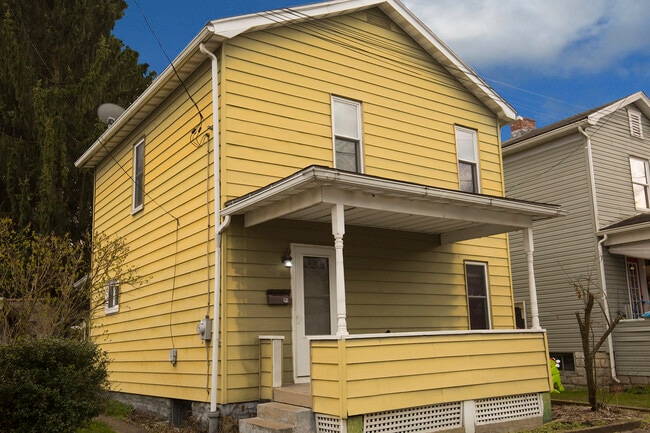 Building Photo - 548 Elmina St