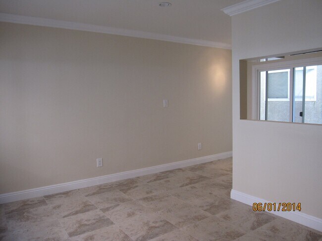 Foto del edificio - 211 Seal Beach Blvd