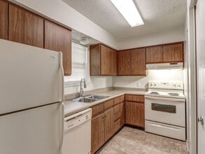 Building Photo - Ashley Pointe