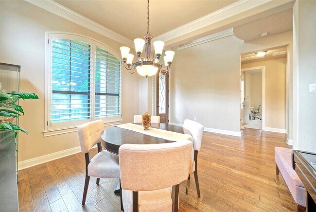 Building Photo - 10920 Bidens Pl