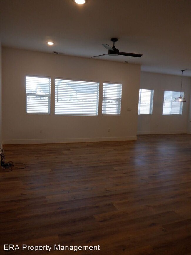 Building Photo - 3 br, 2 bath House - 3182 W 1775 N
