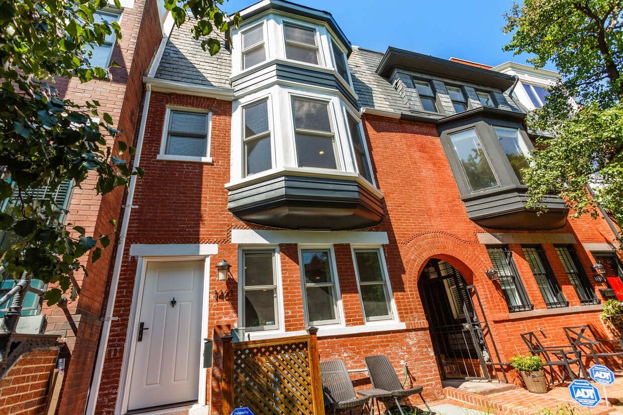 House façade - 1461 Florida Ave NW