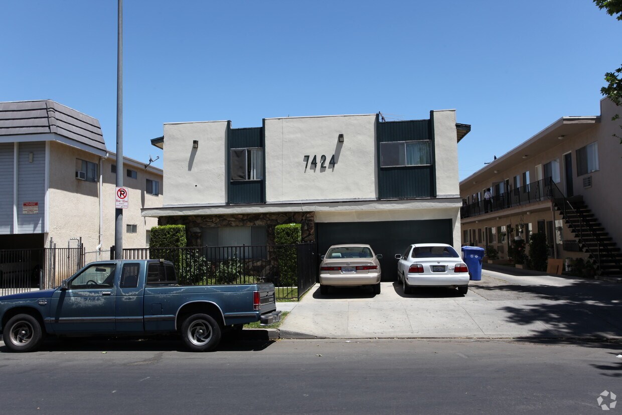 Foto del edificio - 7424 Alabama Ave