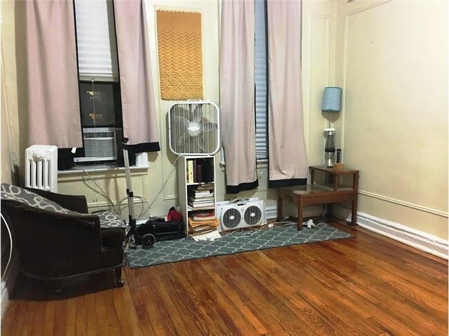 Foto del edificio - 25 Hillside Ave