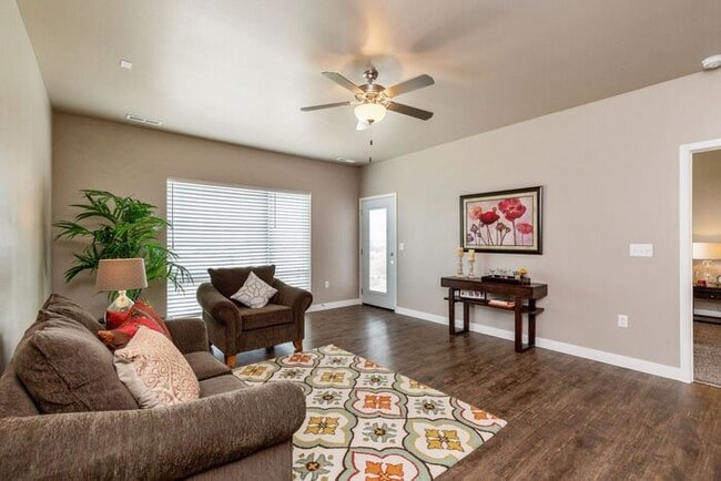 Building Photo - $1,450 | 1 Bedroom, 1 Bathroom Condo | Pet Friendly | Available for August 1st, 2026 move in!