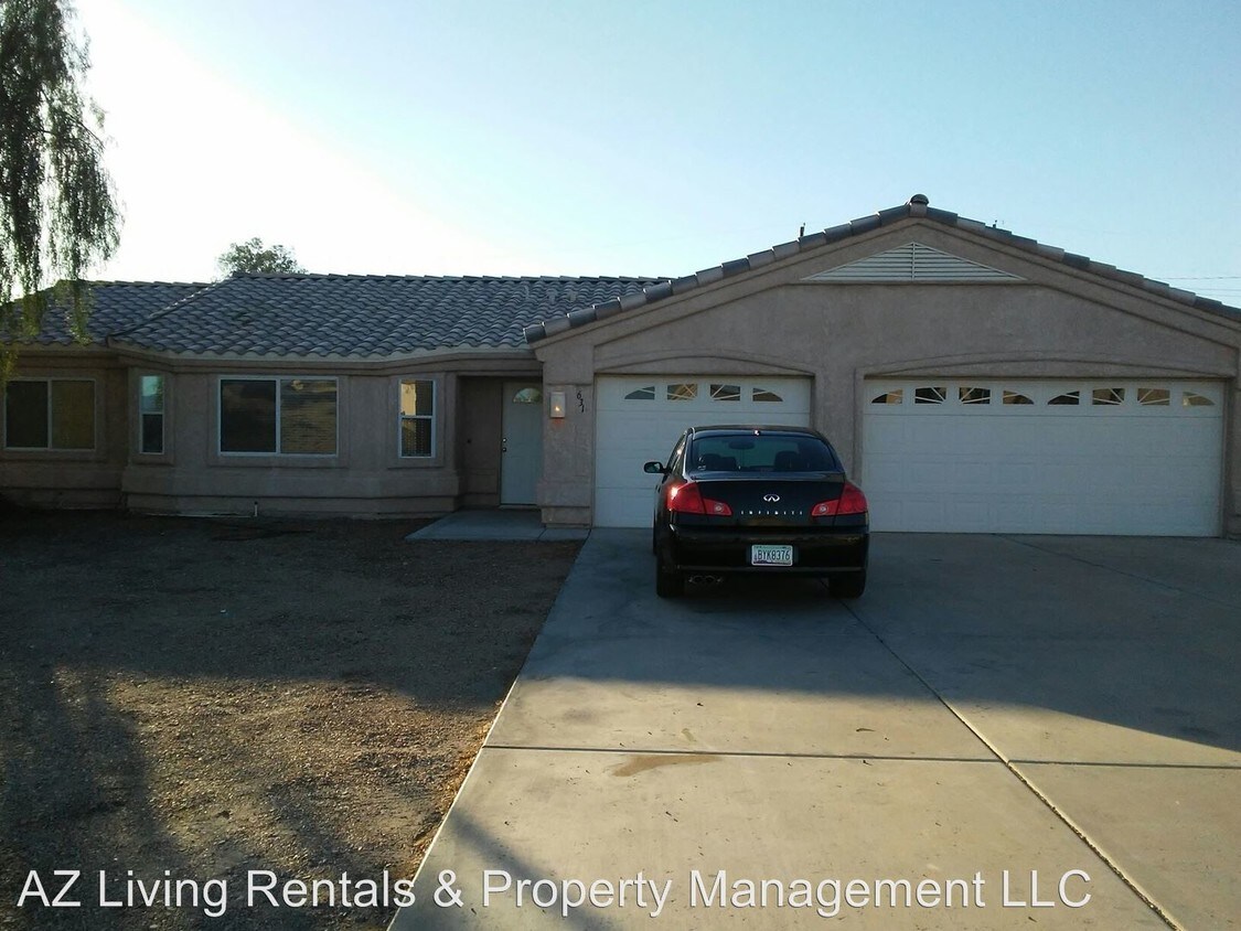 Primary Photo - 631 Acoma Blvd N