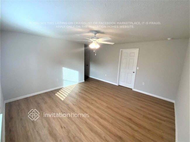 Foto del edificio - 158 Carmelite Ave NW