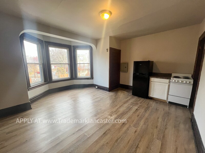 Foto principal - 626 W Lemon St
