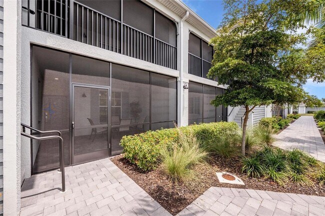 Building Photo - 12470 Wellen Golf St