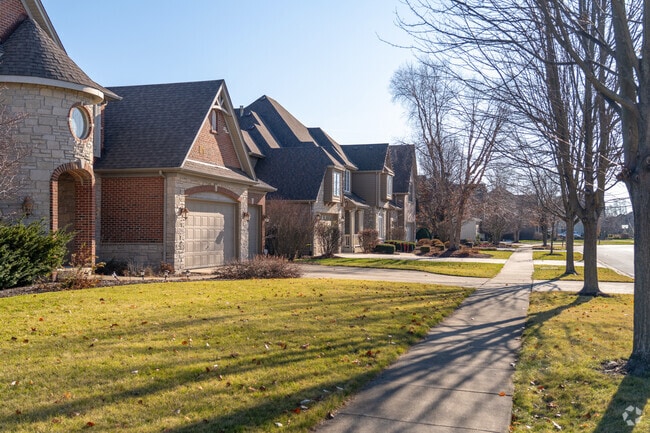 North Normantown townhomes with 2 to 3 bedrooms range from $309,000 to about $414,000.