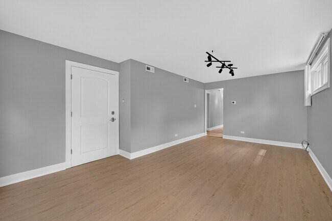 Foto del edificio - 3953 N Oleander Ave