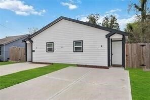 Foto principal - 8617 Clarington St