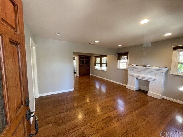 Building Photo - 6159 Burwood Ave