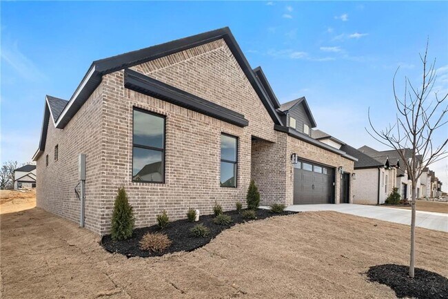 Foto del edificio - 1821 Lotus Rd