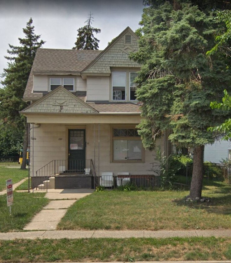 295 Northbound Gratiot Ave Mount Clemens Mi 48043 Apartments Mount Clemens Mi Apartments Com