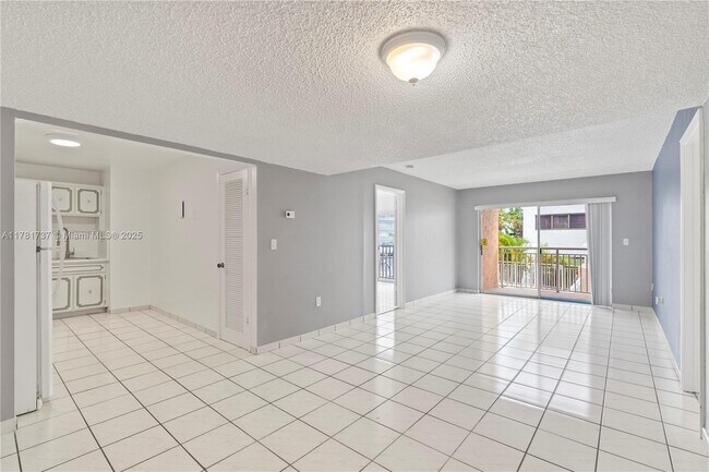 Building Photo - 17051 NE 35th Ave