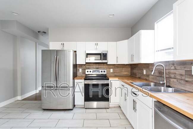 Photo - 1006 Palmer St House