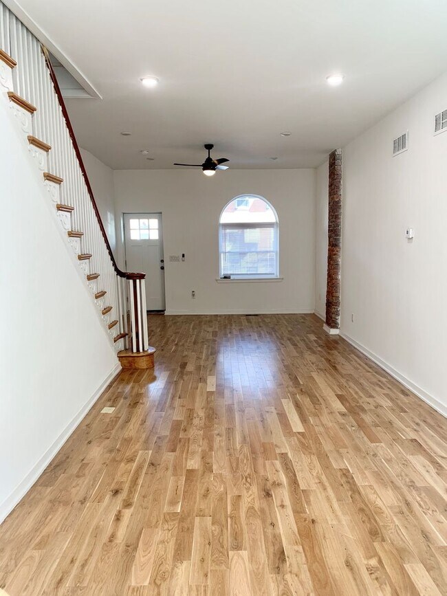 Foto del edificio - Newly Renovated 3-Bedroom Townhome in Port...