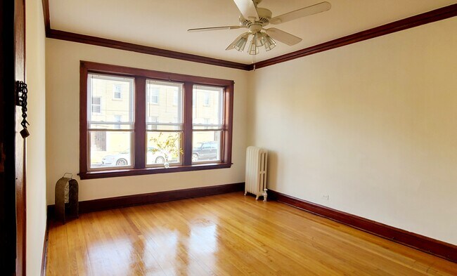 Building Photo - 2454 N LeClaire Ave