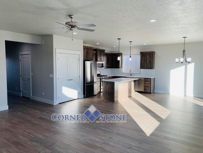 Building Photo - Pet Friendly Home in Boise!!