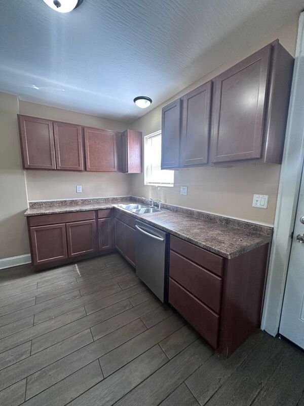 Foto del edificio - 431 E 14th Ave