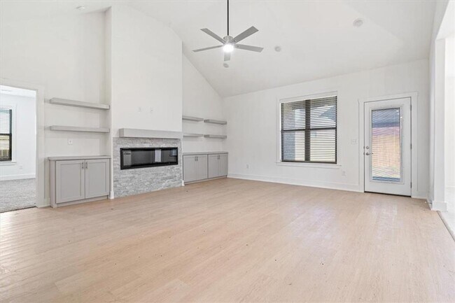Foto del edificio - 7004 SW Basswood Ave