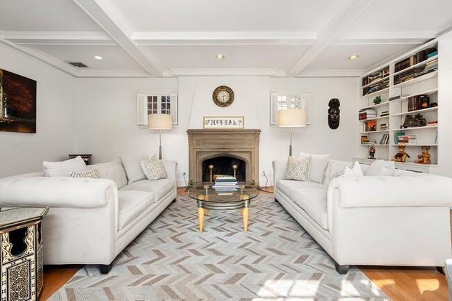 Foto del edificio - 487 Ward St