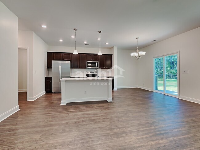 Foto del edificio - 223 S Live Oak Dr