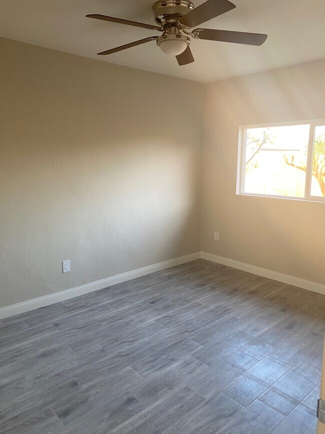 Foto del edificio - 14709 Walters St