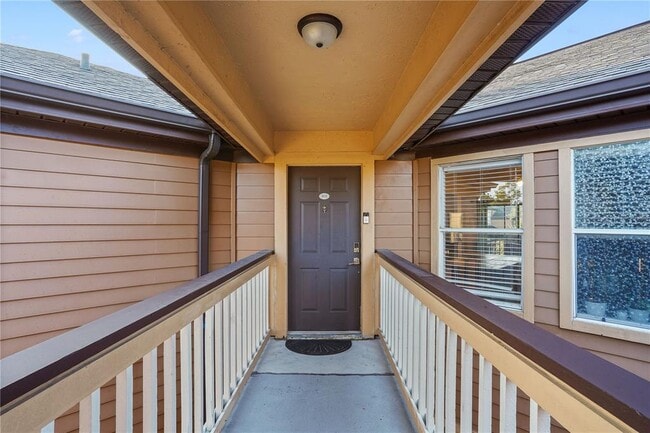 Building Photo - 494 N Pin Oak Pl