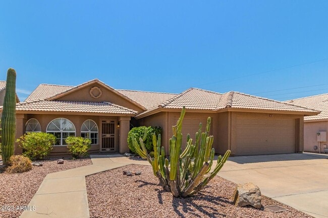 Building Photo - 4325 E Montgomery Rd