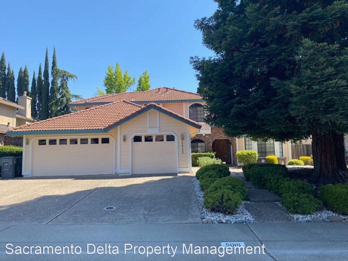 Foto principal - 4 br, 3 bath House - 5018 Clairmont Drive
