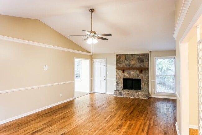 Foto del edificio - 800 Dunwoody Ln