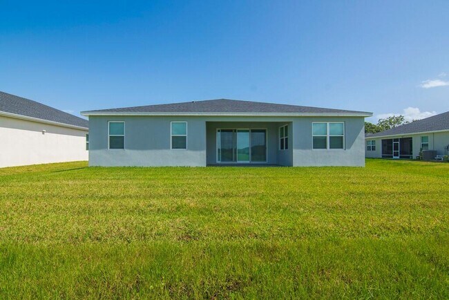 Building Photo - 5684 Hampton Park Cir