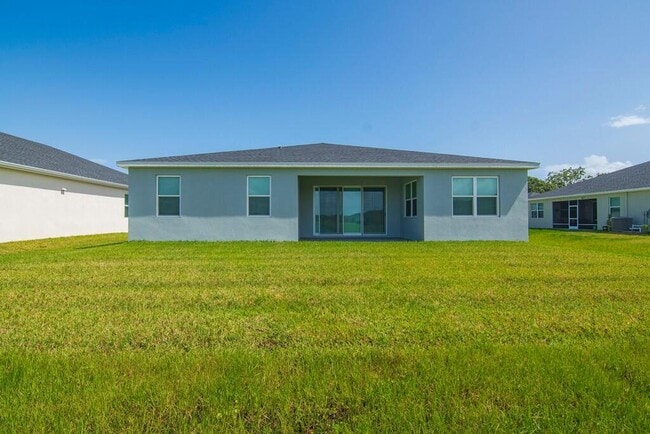 Foto del edificio - 5684 Hampton Park Cir