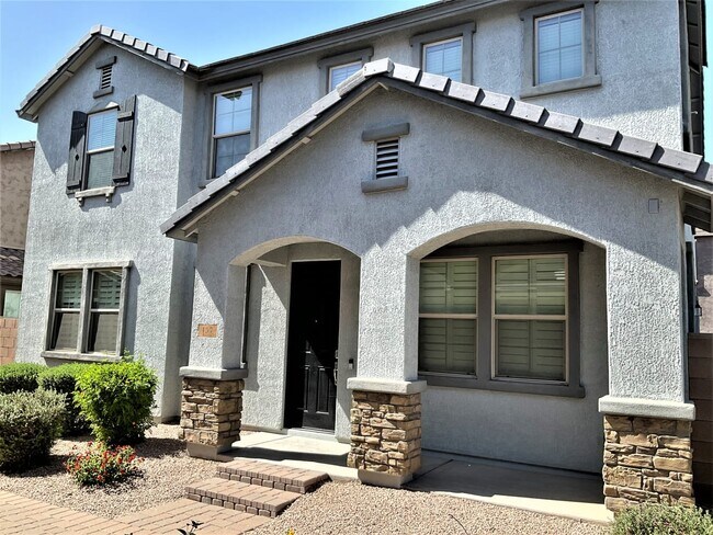 Building Photo - 157 N 56th Pl